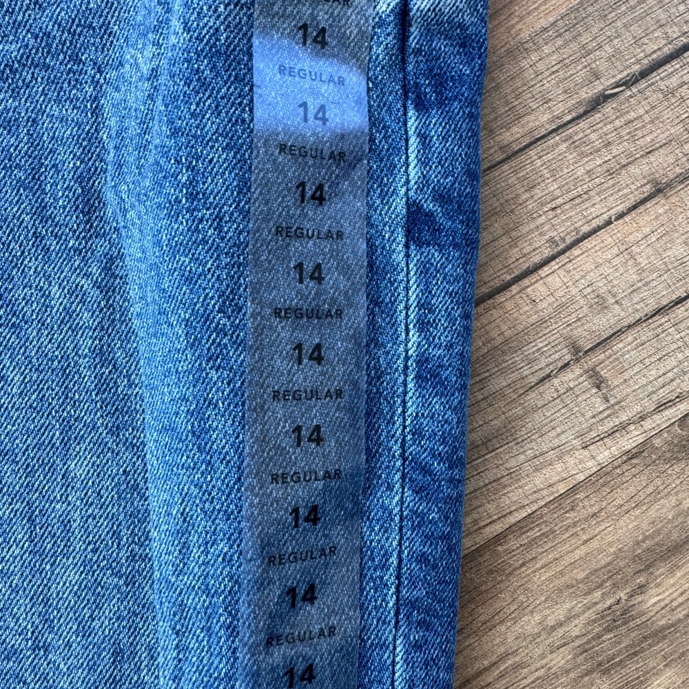 American Eagle Outfitters Blue MOM Jean NWT - Picture 6 of 11